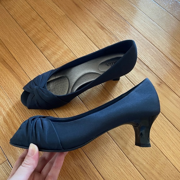 Heels (navy blue) - Picture 4 of 5
